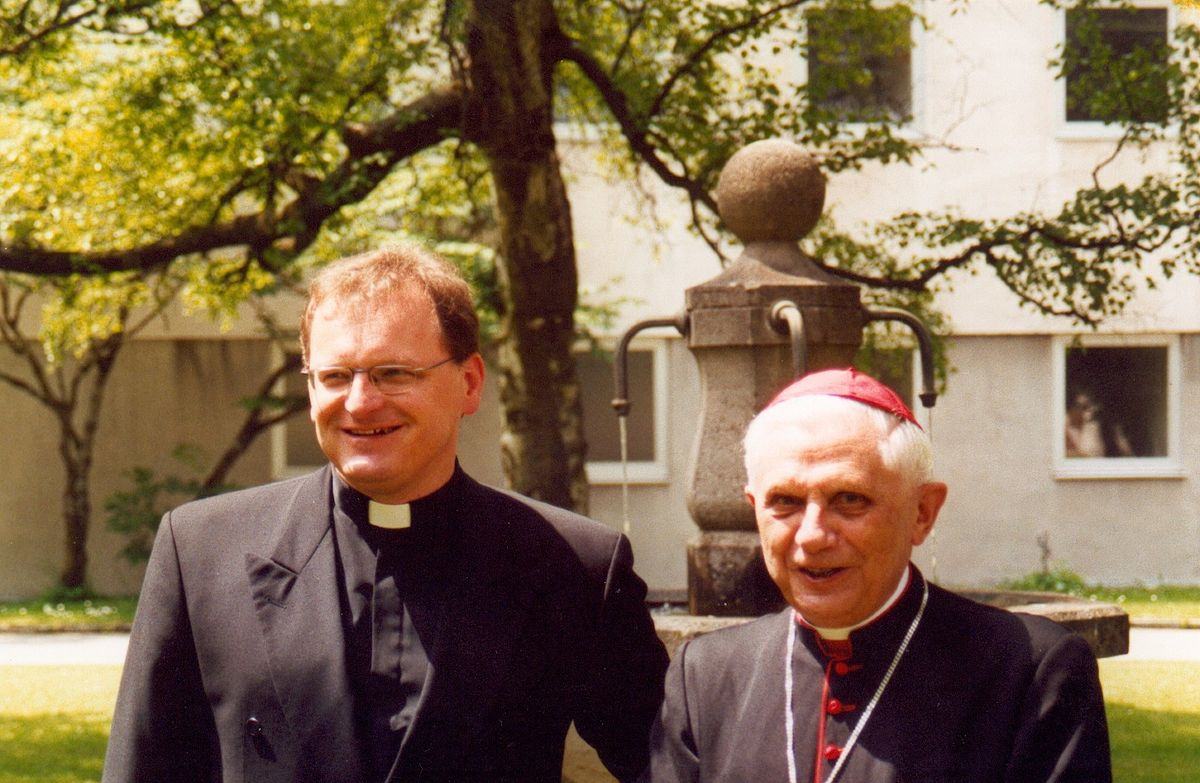 Josef Kardinal Ratzinger (rechts) mit Dr. Thomas Frauenlob