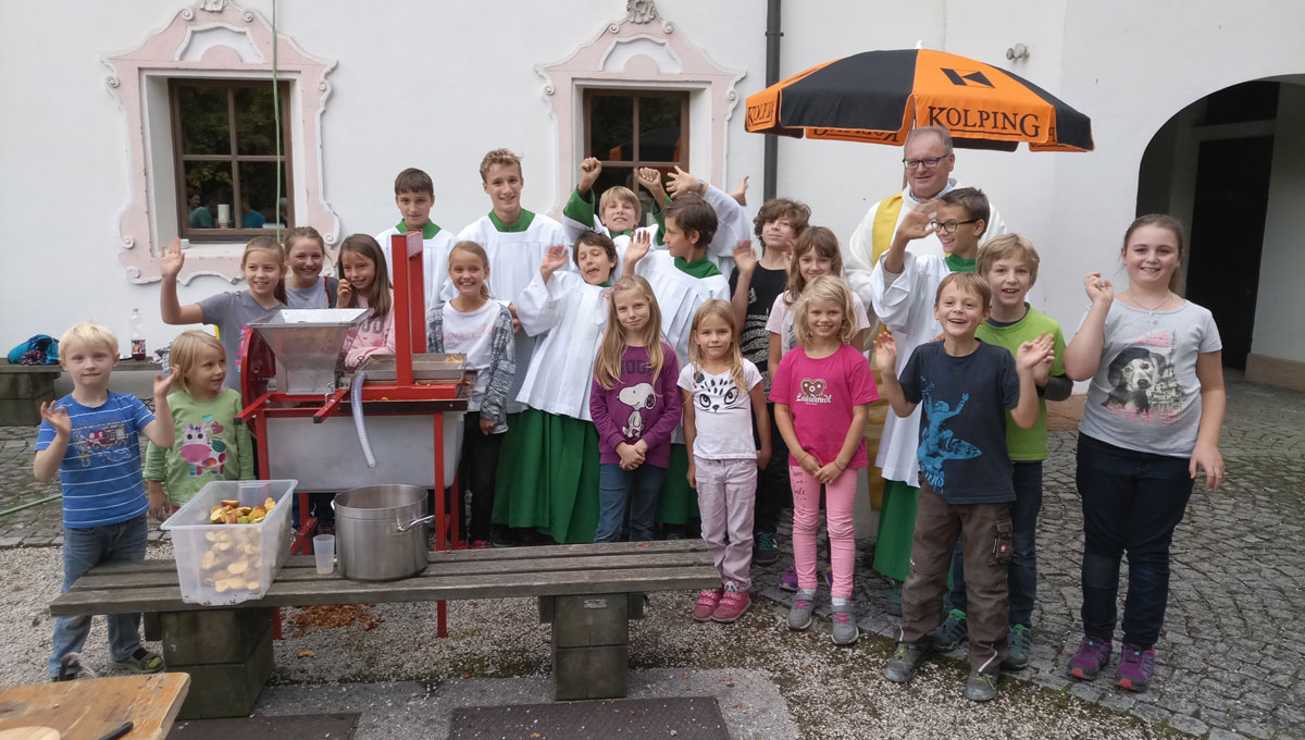 Kinder beim Erntedankfest der Kolpingsfamilie Berchtesgaden